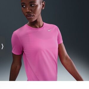NWT Nike Women's Dri- fit  Pink Short Sleeve training T shirt Sz XXL $30